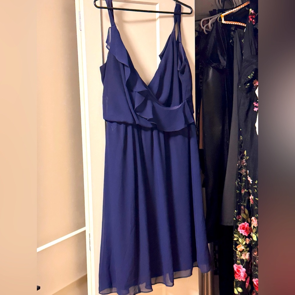 CHAPS navy blue sleeveless chiffon dress